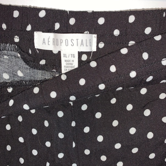 Aeropostale polka dots black/white fabric shorts - Picture 3 of 4